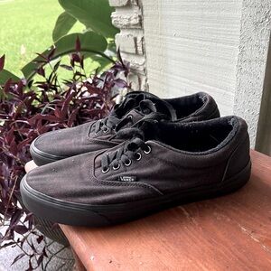 Black vans 10.5